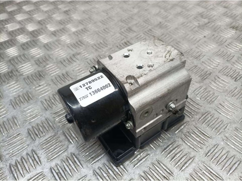 Recambio de abs para saab 9-3 berlina 2.2 tid vector referencia OEM IAM 13664002 54084672D TRW