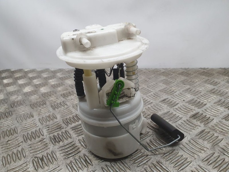 Recambio de aforador para dacia sandero stepway referencia OEM IAM 172021904R  