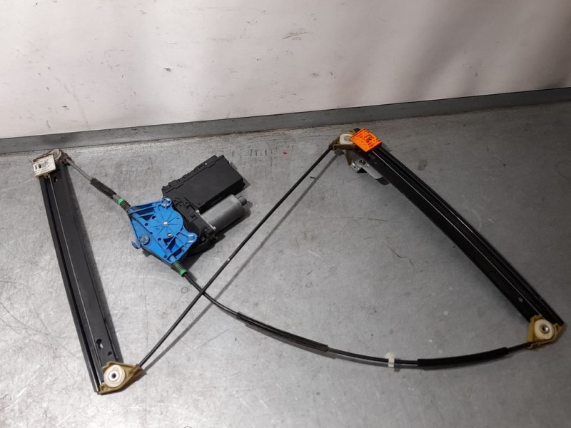 Recambio de elevalunas delantero derecho para seat exeo berlina (3r2) reference referencia OEM IAM 8E1959802G  ELECTRICO