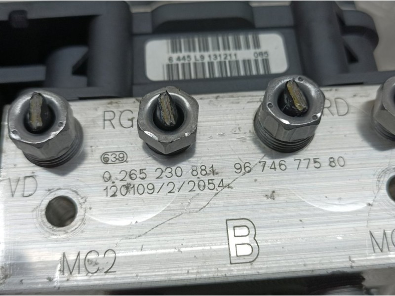 Recambio de abs para peugeot 5008 active referencia OEM IAM 9674677580 0265230881 BOSCH