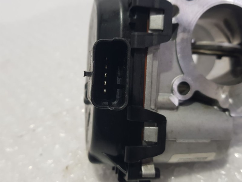 Recambio de caja mariposa para peugeot 208 1.4 16v vti referencia OEM IAM 980723858002 V29039645 FOMOCO