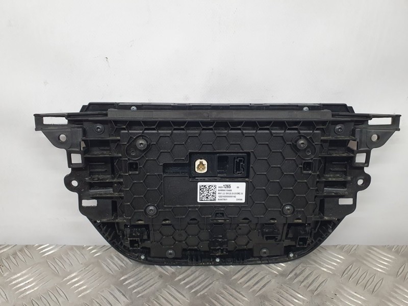 Recambio de sistema navegacion gps para opel corsa f edition referencia OEM IAM 39231265  