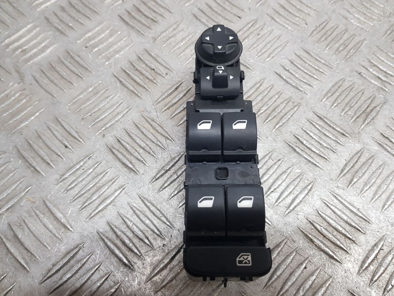 Recambio de mando elevalunas delantero izquierdo para peugeot 3008 ii suv (mc_, mr_, mj_, m4_) 1.2 thp/ puretech 130 (mrhnsm, mr