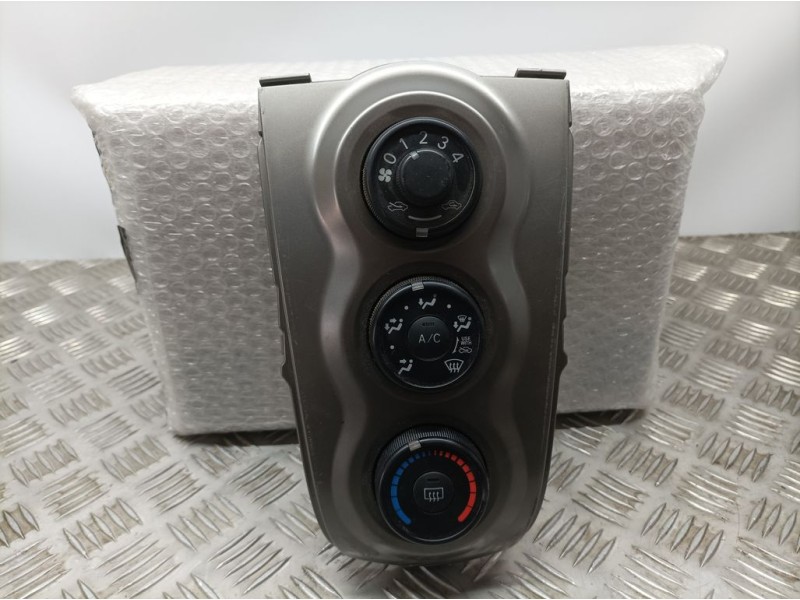 Recambio de mando calefaccion / aire acondicionado para toyota yaris (ksp9/scp9/nlp9) referencia OEM IAM   SIN REFERENCIA