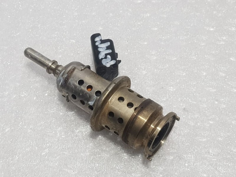 Recambio de inyector adblue para peugeot 308 allure referencia OEM IAM 9813930180 L051B04303 