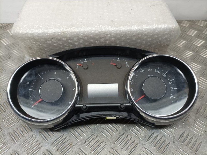 Recambio de cuadro instrumentos para peugeot 5008 active referencia OEM IAM 9666625680  