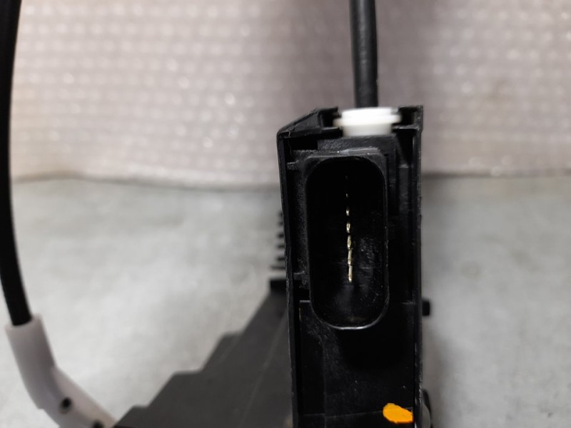 Recambio de cerradura puerta delantera derecha para peugeot 308 active bussines referencia OEM IAM 9810309380  