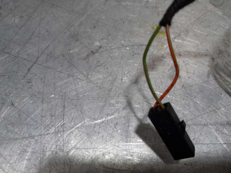 Recambio de retrovisor derecho para volkswagen tiguan advance bmt referencia OEM IAM 5NB857508S 13 CABLES Y 2 CABLES ELECTRICO Y