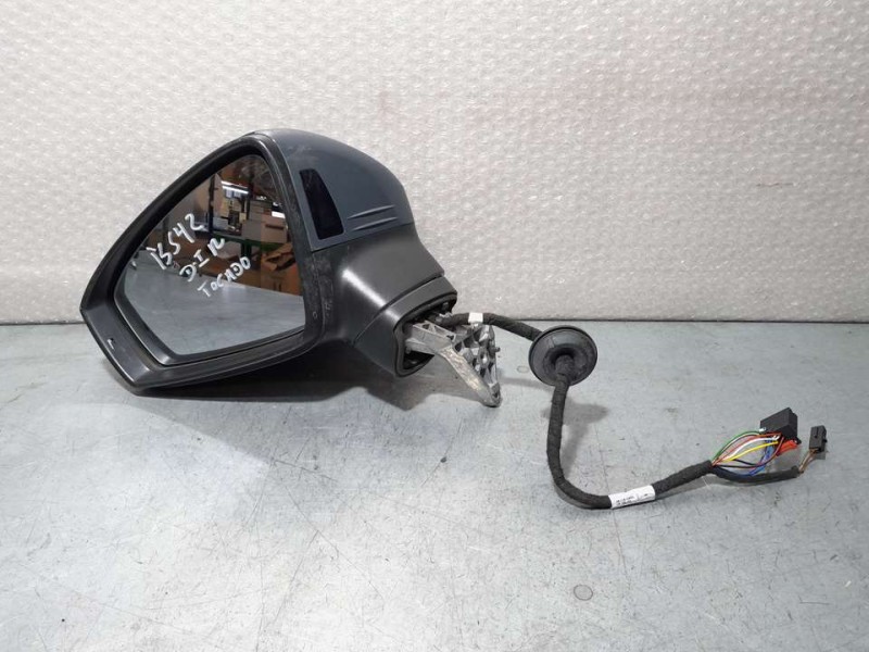 Recambio de retrovisor izquierdo para volkswagen tiguan advance bmt referencia OEM IAM 5NB857507AB 9 CABLES Y 2 CABLES ELECTRICO