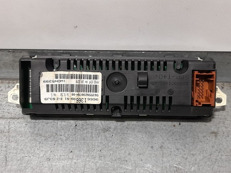 Recambio de pantalla multifuncion para peugeot 207 confort referencia OEM IAM 9666136680  
