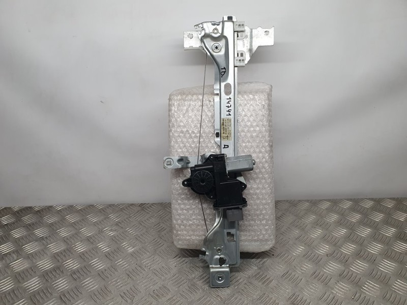 Recambio de elevalunas trasero derecho para peugeot 5008 active referencia OEM IAM 9682808680 912028105 BROSE ELECTRICO