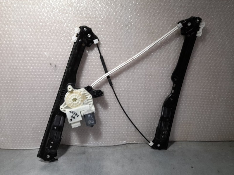 Recambio de elevalunas delantero derecho para peugeot 308 active bussines referencia OEM IAM 9826079480  ELECTRICO