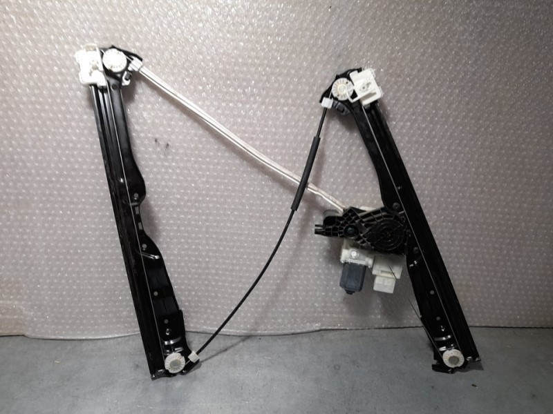 Recambio de elevalunas delantero derecho para peugeot 308 active bussines referencia OEM IAM 9826079480  ELECTRICO