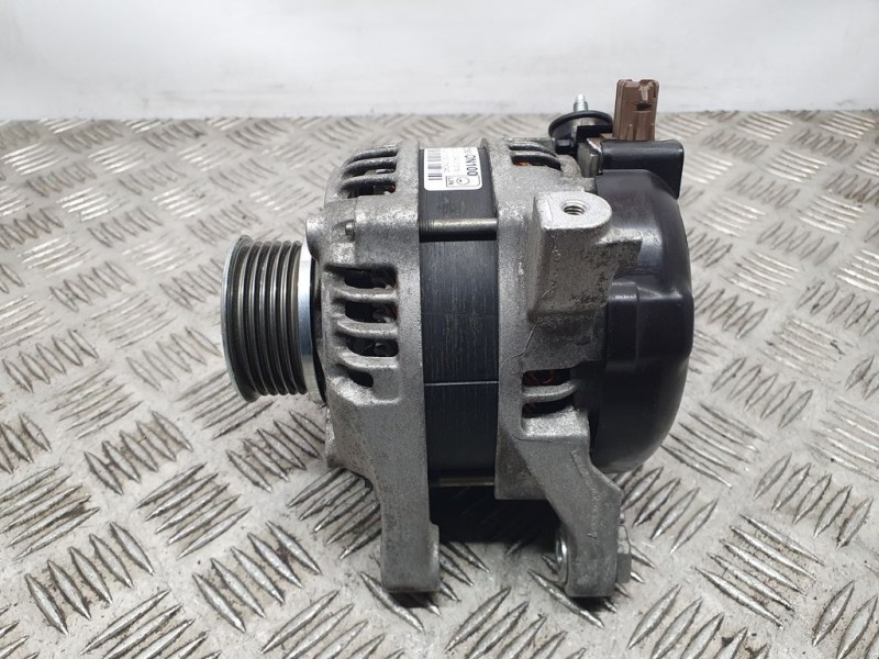 Recambio de alternador para toyota auris active referencia OEM IAM 27060ON1010 MS1042113130 DENSO