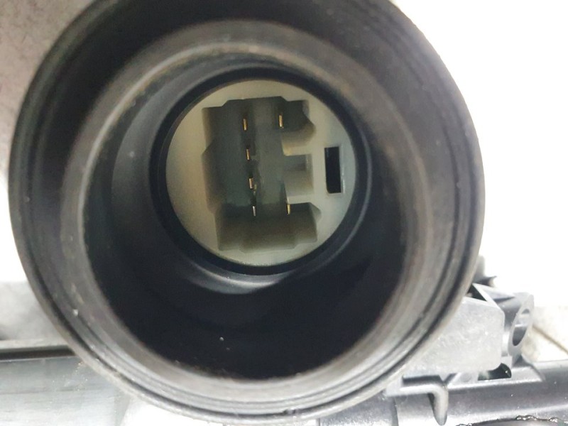 Recambio de elevalunas trasero derecho para toyota auris active referencia OEM IAM 6984002210  ELECTRICO 6 PINES