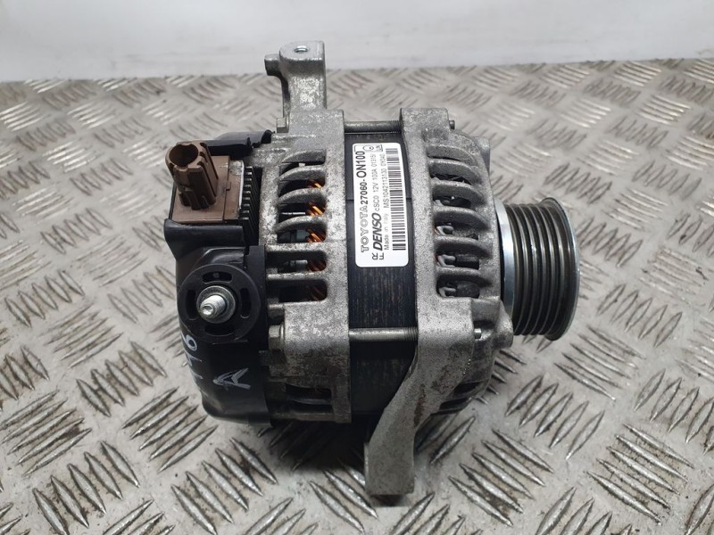 Recambio de alternador para toyota auris active referencia OEM IAM 27060ON1010 MS1042113130 DENSO
