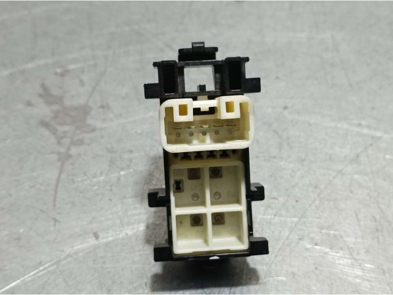 Recambio de mando elevalunas trasero izquierdo para toyota auris active referencia OEM IAM 848100D030  