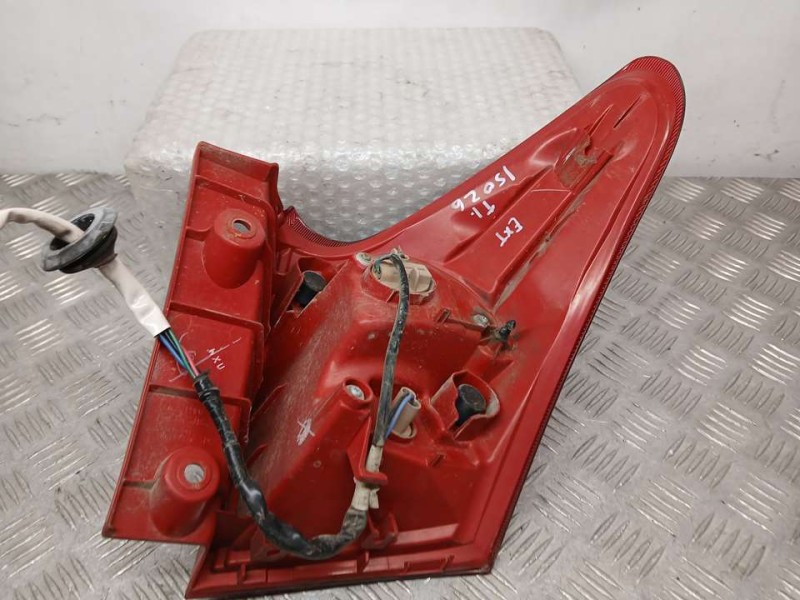 Recambio de piloto trasero izquierdo para toyota auris active referencia OEM IAM 8156102A61  EXTERIOR ROZADO