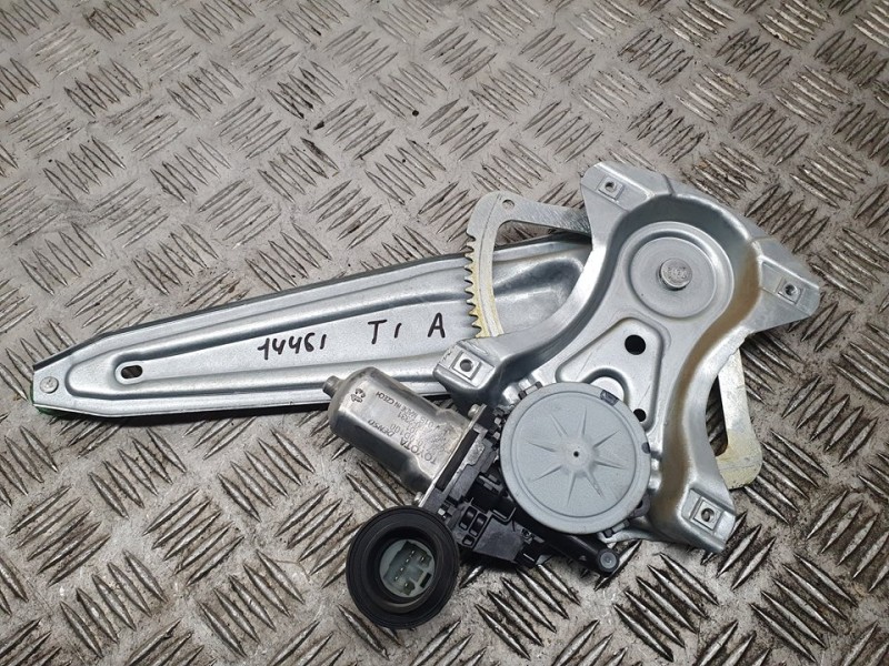Recambio de elevalunas trasero izquierdo para toyota auris active referencia OEM IAM SIN REF  ELECTRICO