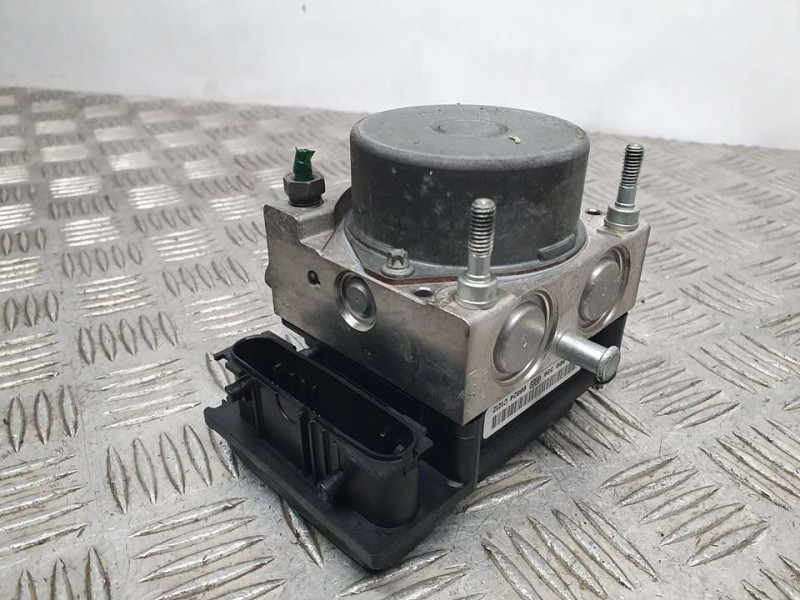 Recambio de abs para renault clio iii exception referencia OEM IAM 8200747140 0265232077 BOSCH
