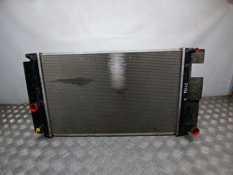 Recambio de radiador agua para toyota auris active referencia OEM IAM 4221336513  
