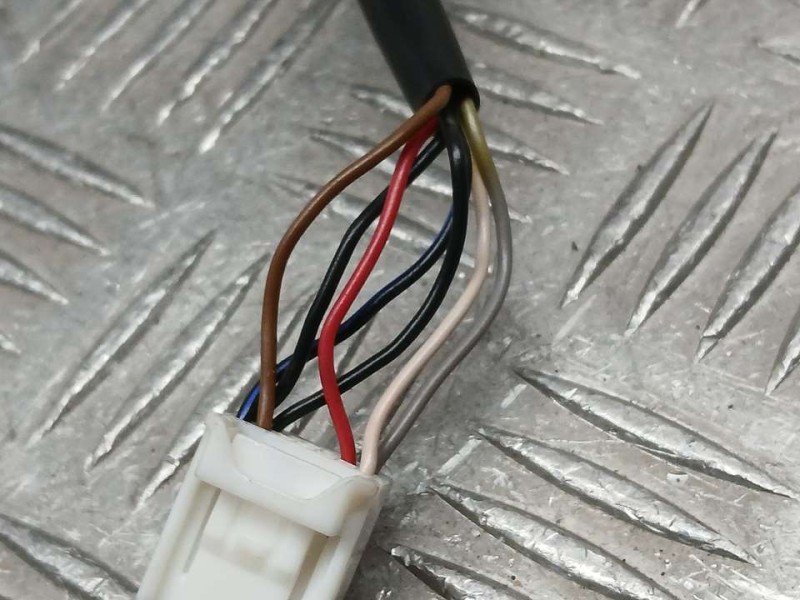 Recambio de retrovisor izquierdo para toyota auris active referencia OEM IAM 8794002620  ELECTRICO 7 CABLES