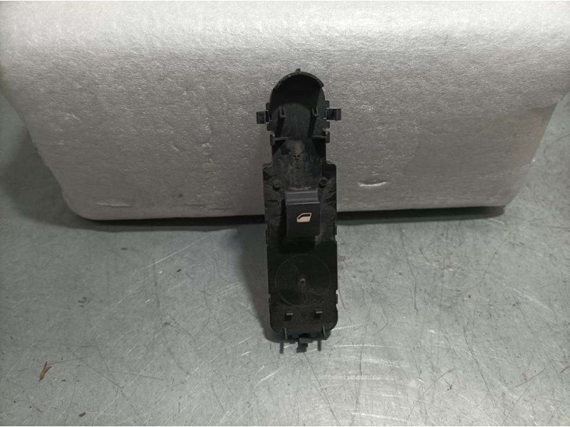 Recambio de mando elevalunas delantero derecho para peugeot 508 active referencia OEM IAM 98026388BK  