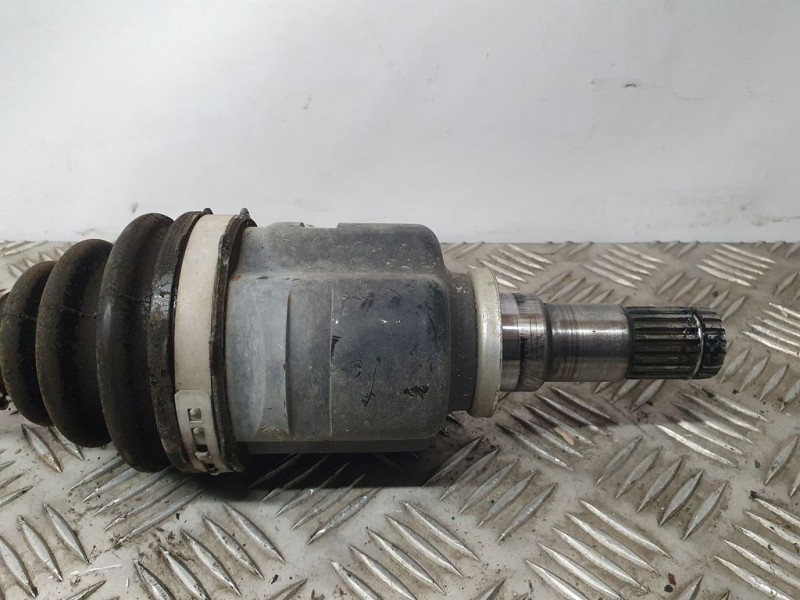 Recambio de transmision delantera derecha para toyota auris active referencia OEM IAM SIN REF  