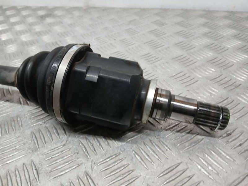 Recambio de transmision delantera izquierda para toyota auris active referencia OEM IAM 4342002B30  
