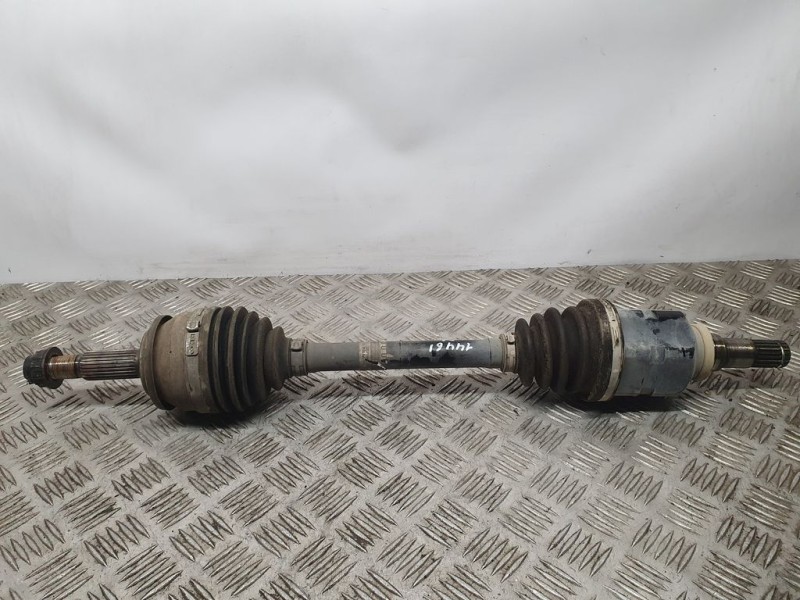 Recambio de transmision delantera izquierda para toyota auris active referencia OEM IAM SIN REF  