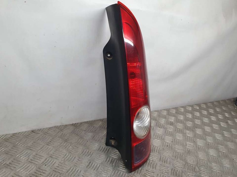 Recambio de piloto trasero derecho para renault espace iv (jk0) grand espace initiale referencia OEM IAM 8200027152  