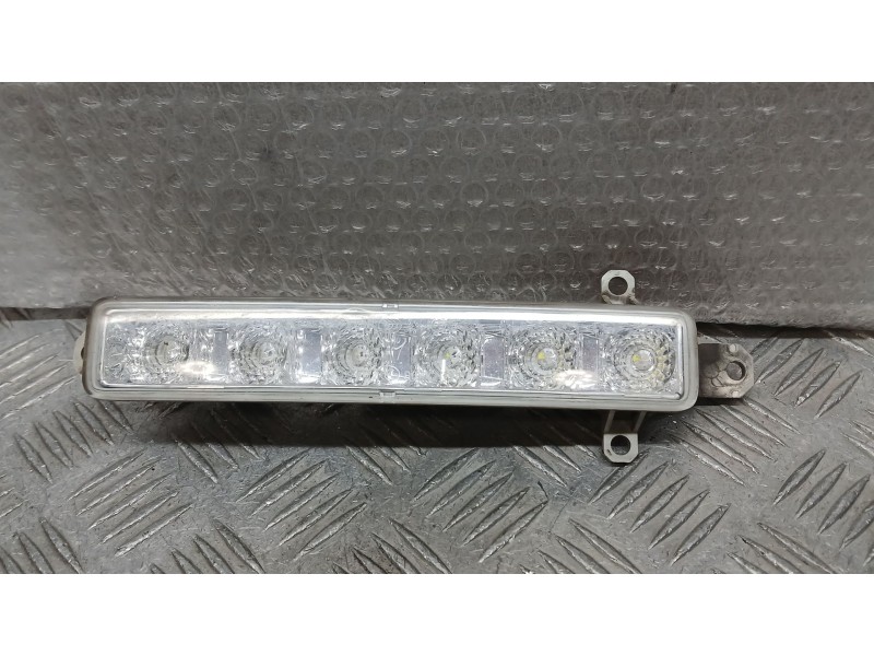 Recambio de piloto delantero izquierdo para peugeot partner tepee 1.6 hdi referencia OEM IAM 9677409380 LUZ DIA VALEO 89208643