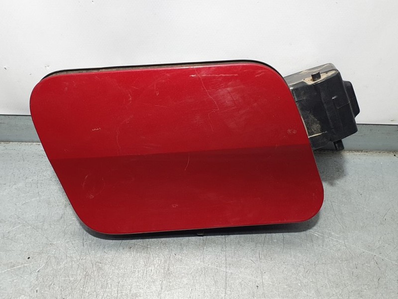 Recambio de tapa exterior combustible para peugeot 3008 allure referencia OEM IAM 981010968A  