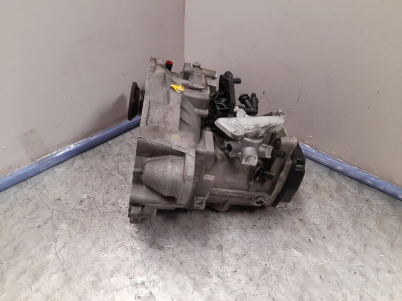 Recambio de caja cambios para seat toledo (kg3) reference referencia OEM IAM MZM 28113 5VELOCIDADES