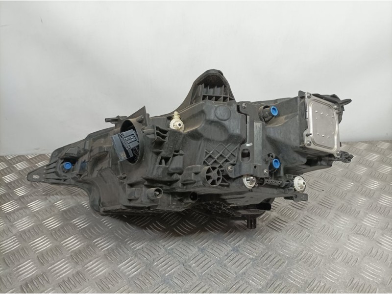 Recambio de faro derecho para volvo v60 familiar basis referencia OEM IAM 22025902 00097970 LED