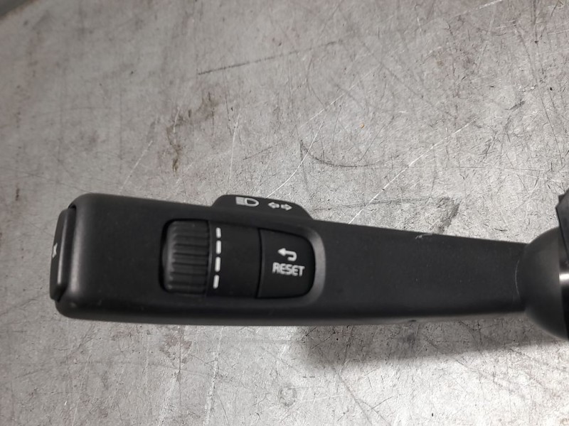 Recambio de mando luces y limpia para volvo v40 cross country momentum referencia OEM IAM 314562029  