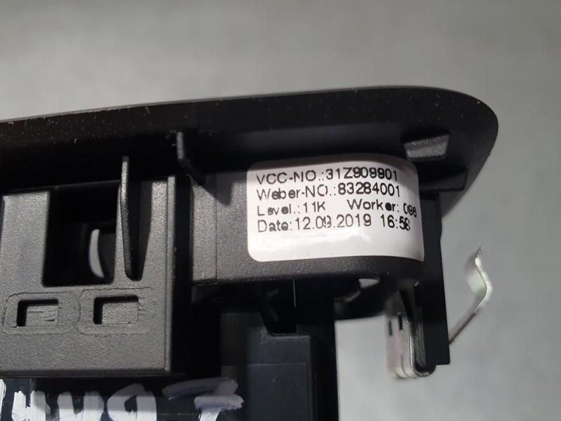 Recambio de mando elevalunas trasero izquierdo para volvo v60 familiar basis referencia OEM IAM 31Z909901 83284001 