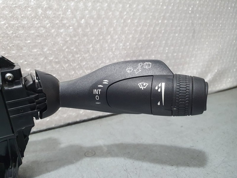 Recambio de mando luces y limpia para volvo v60 familiar basis referencia OEM IAM 32266029  