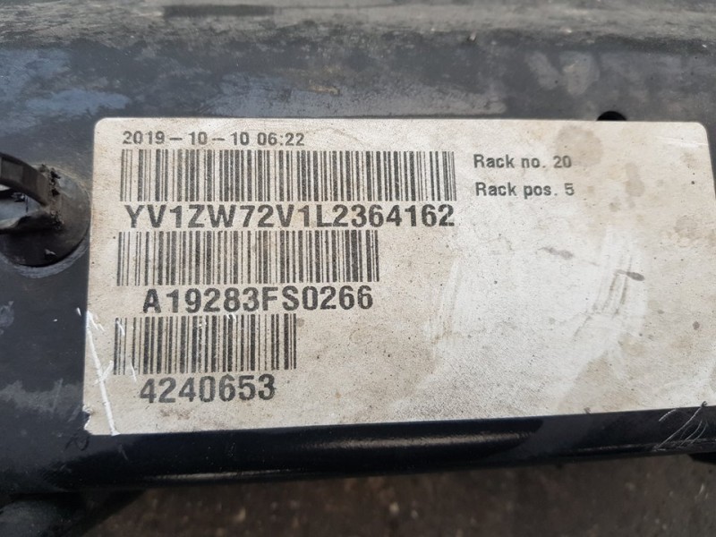 Recambio de puente delantero para volvo v60 familiar basis referencia OEM IAM 4240653  