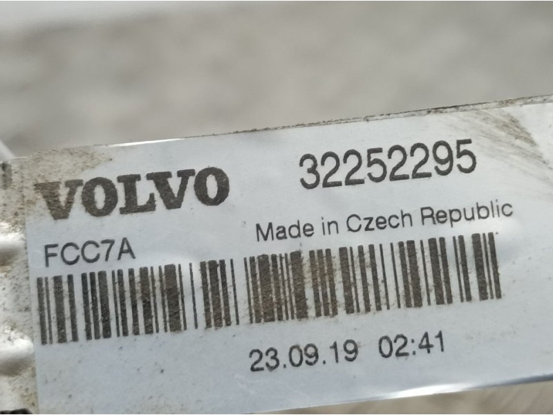 Recambio de radiador agua para volvo v60 familiar basis referencia OEM IAM 32252295 32252295 