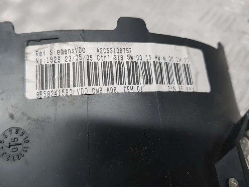 Recambio de cuadro instrumentos para peugeot 1007 dolce referencia OEM IAM 9658241580 A2C53106797 VOD