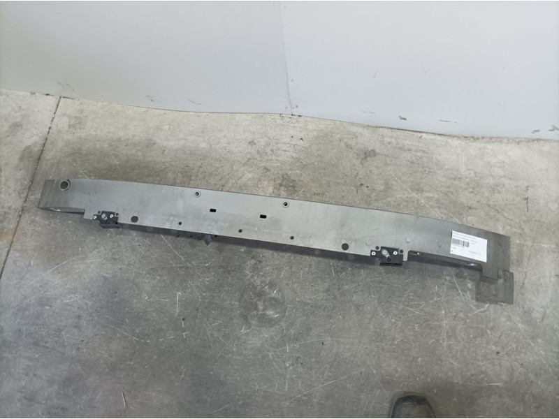 Recambio de refuerzo paragolpes delantero para volvo v60 familiar basis referencia OEM IAM 32348957  