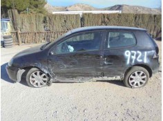 VOLKSWAGEN GOLF V BERLINA (1K1)