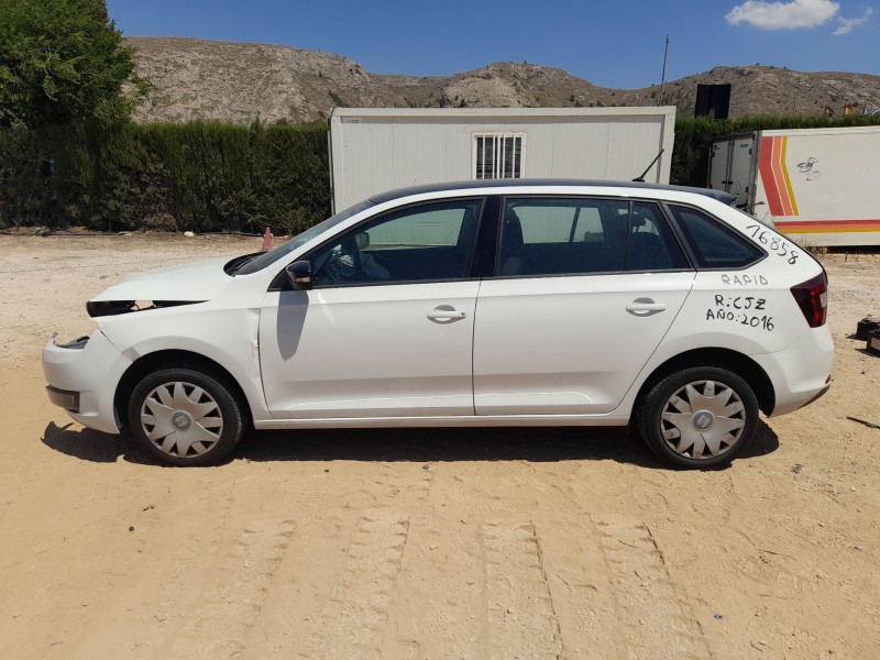 skoda rapid spaceback (nh1) del año 2016