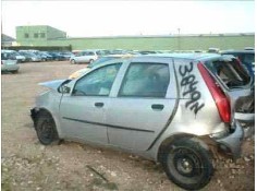 FIAT PUNTO BERLINA (188)