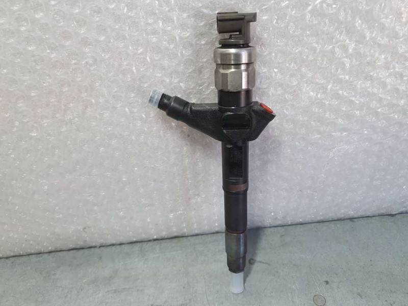 Recambio de inyector para dacia dokker ambiance referencia OEM IAM 16600EC00A DENSO 