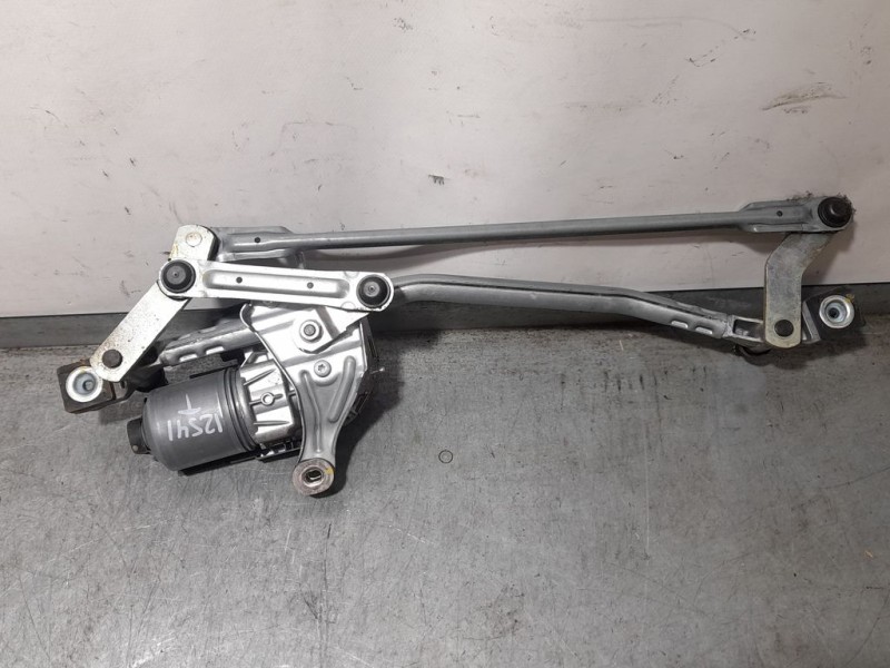 Recambio de motor limpia delantero para volvo v40 cross country momentum referencia OEM IAM 31378574 3397021692 BOSCH