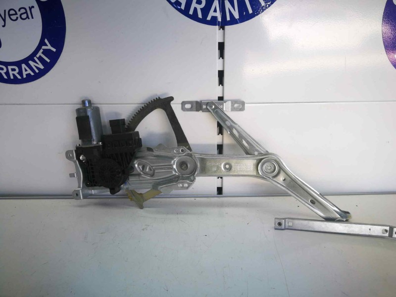 Recambio de elevalunas delantero izquierdo para opel astra h berlina 1.6 16v referencia OEM IAM 994886100 994886100 6 PINS