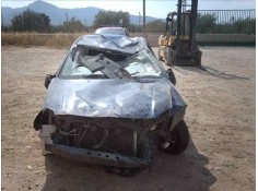 TOYOTA AVENSIS BERLINA (T25)