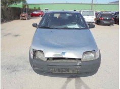 FIAT PUNTO BERLINA (176)